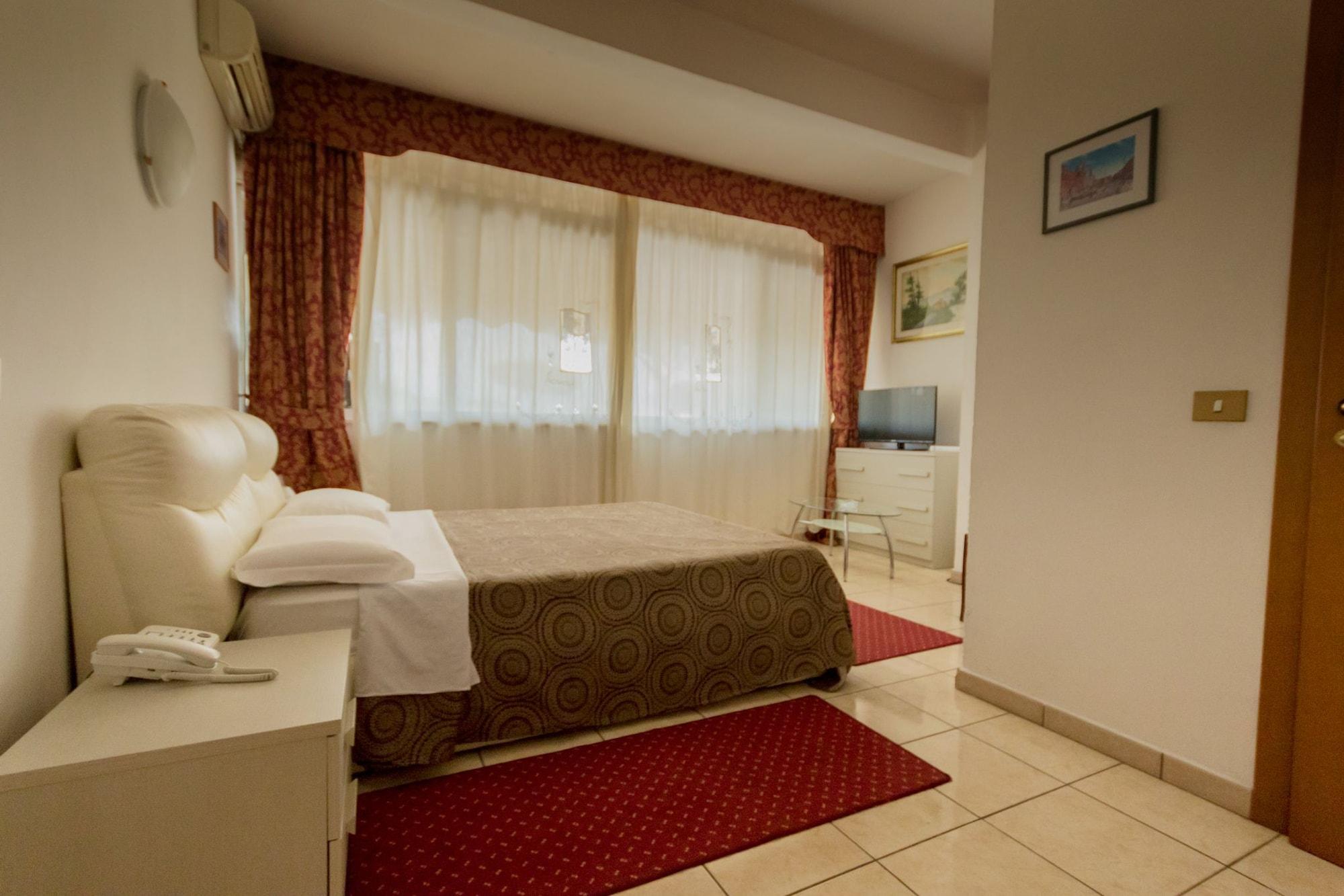 Hotel Giulietta E Romeo Casal Palocco Dış mekan fotoğraf