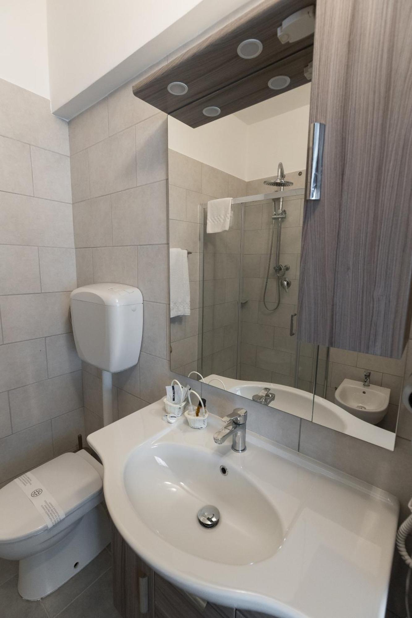 Hotel Giulietta E Romeo Casal Palocco Dış mekan fotoğraf