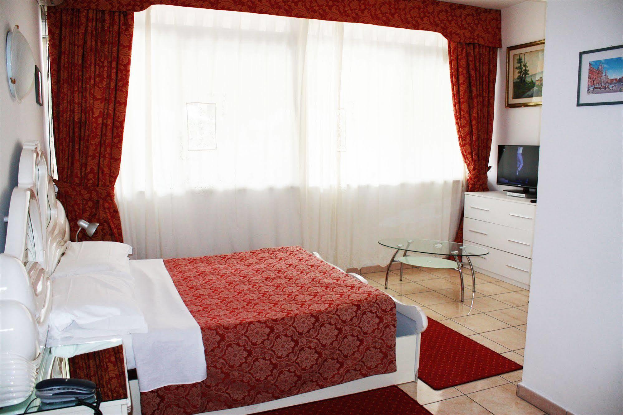Hotel Giulietta E Romeo Casal Palocco Dış mekan fotoğraf