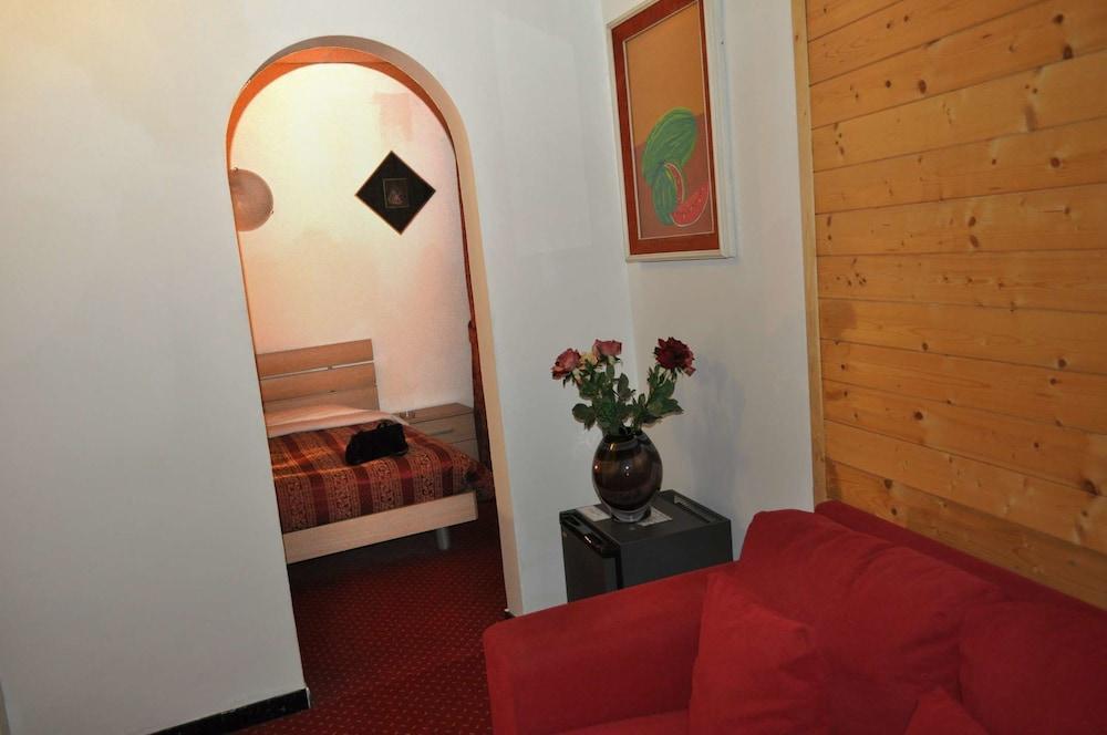 Hotel Giulietta E Romeo Casal Palocco Dış mekan fotoğraf
